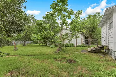 1002 Washburn Street, Taylor, TX 76574 - Photo 20
