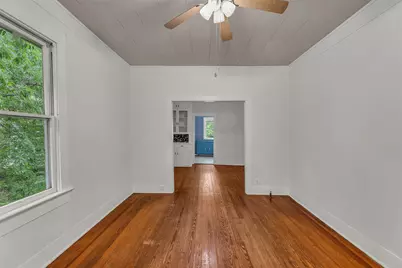 1002 Washburn Street, Taylor, TX 76574 - Photo 4
