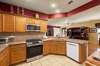 308 Portsmouth Drive, Georgetown, TX 78633 - Photo 10