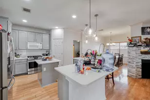 402 Split Oak Dr, Pflugerville, TX 78660 - Photo 10