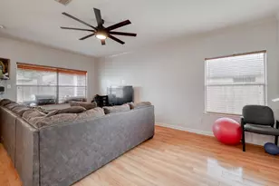 402 Split Oak Dr, Pflugerville, TX 78660 - Photo 8