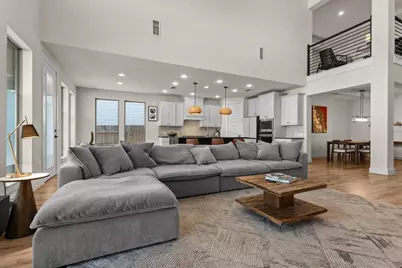 9300 Flatbush Drive, Austin, TX 78744 - Photo 4