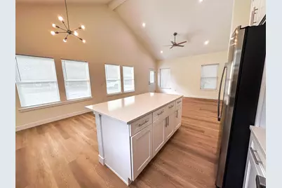 815 5th Street, Lockhart, TX 78644 - Photo 8