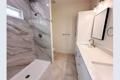 815 5th Street, Lockhart, TX 78644 - Photo 14