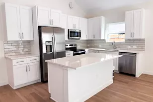 815 5th St, Lockhart, TX 78644 - Photo 6