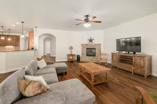 212 Monahans Dr, Georgetown, TX 78628 - Photo 4