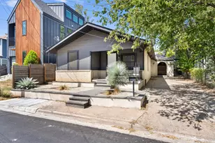 2204 Santa Rita St, Austin, TX 78702 - Photo 2
