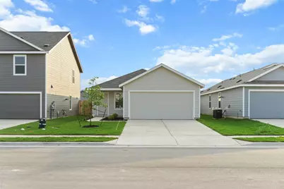124 Ghost Stories Way, Hutto, TX 78634 - Photo 2