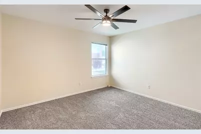 1011 Shadow Creek Boulevard, Buda, TX 78610 - Photo 18