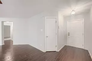 1011 Shadow Creek Blvd, Buda, TX 78610 - Photo 4