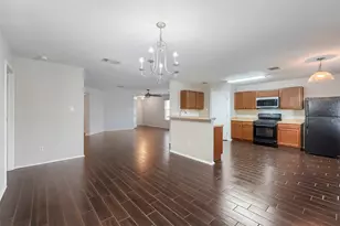 1011 Shadow Creek Blvd, Buda, TX 78610 - Photo 12