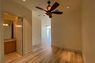 555 E 5th St, Austin, TX 78701 - Photo 8