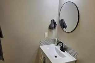 2600 Penny Ln, Austin, TX 78757 - Photo 10