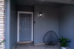 4616 Franklin Park Dr, Austin, TX 78744 - Photo 4