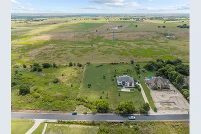 120 Apache Pass, Hutto, TX 78634 - Photo 8