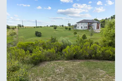 120 Apache Pass, Hutto, TX 78634 - Photo 6