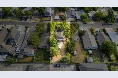 403 Blackson Avenue, Austin, TX 78752 - Photo 32