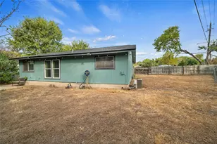 2523 E Stassney Ln, Austin, TX 78744 - Photo 26