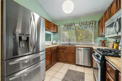 2523 E Stassney Lane, Austin, TX 78744 - Photo 8