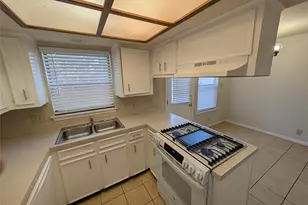 7800 Northcrest Blvd, Austin, TX 78752 - Photo 10