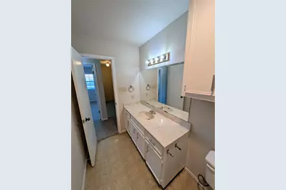 7800 Northcrest Boulevard #204, Austin, TX 78752 - Photo 20