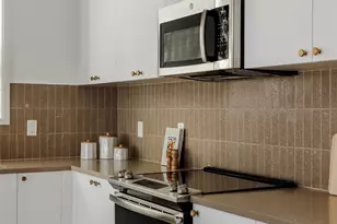 800 Embassy Dr, Austin, TX 78702 - Photo 26