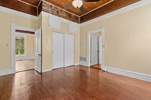 504 Gresham St, Smithville, TX 78957 - Photo 20