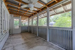 504 Gresham St, Smithville, TX 78957 - Photo 30
