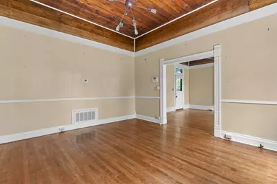 504 Gresham Street, Smithville, TX 78957 - Photo 10