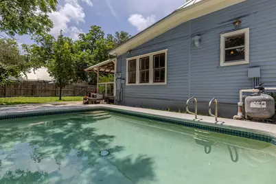 504 Gresham Street, Smithville, TX 78957 - Photo 32
