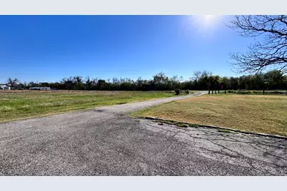 11115 Fm 1660, Hutto, TX 78634 - Photo 28
