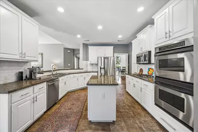 13000 Titus Court, Austin, TX 78732 - Photo 8
