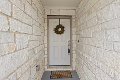 1012 S San Marcos Street, Manor, TX 78653 - Photo 4
