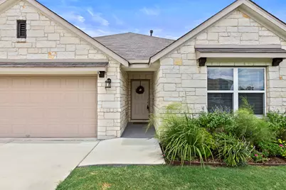 1012 S San Marcos Street, Manor, TX 78653 - Photo 2