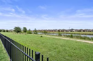1012 S San Marcos St, Manor, TX 78653 - Photo 26