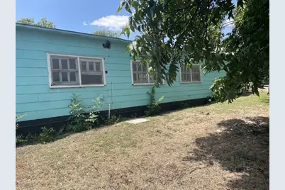 919 W 4th Street, Taylor, TX 76574 - Photo 6