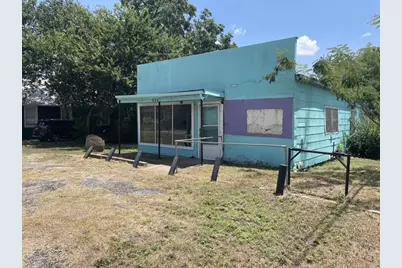 919 W 4th Street, Taylor, TX 76574 - Photo 8