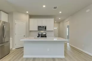 900 Main St, Hutto, TX 78634 - Photo 4