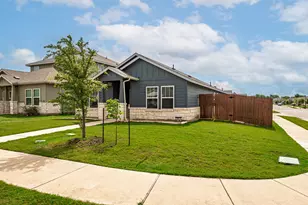 900 Main St, Hutto, TX 78634 - Photo 2