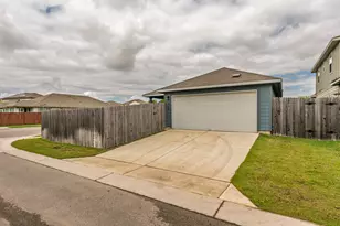 900 Main St, Hutto, TX 78634 - Photo 20