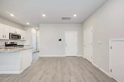 9015 Cattle Baron Path #1102, Austin, TX 78747 - Photo 10