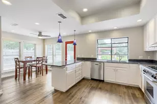 6806 Winterberry Dr, Austin, TX 78750 - Photo 14