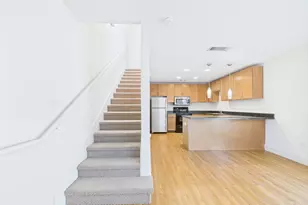 711 W 32nd St, Austin, TX 78705 - Photo 12