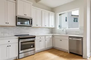 304 E 19 5 St, Georgetown, TX 78626 - Photo 10