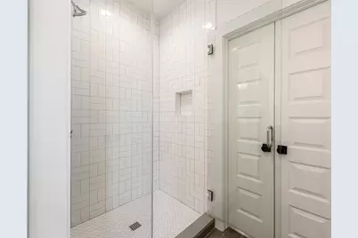 304 E 19.5 Street #304, Georgetown, TX 78626 - Photo 18