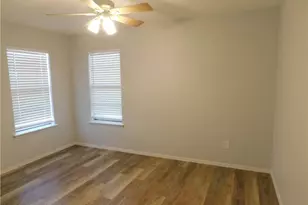 305 Blackson Ave, Austin, TX 78752 - Photo 8