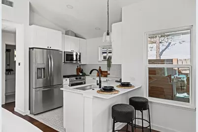 1006 Cherico Street, Austin, TX 78702 - Photo 8