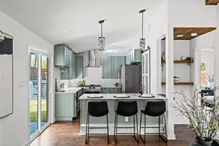 1006 Cherico St, Austin, TX 78702 - Photo 12