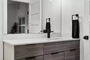 1006 Cherico St, Austin, TX 78702 - Photo 18