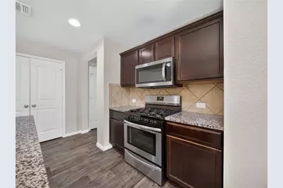 15001 Custis Lane, Austin, TX 78724 - Photo 6